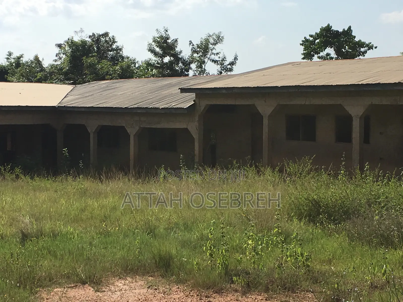 12 Plots With 6 Classroom Block