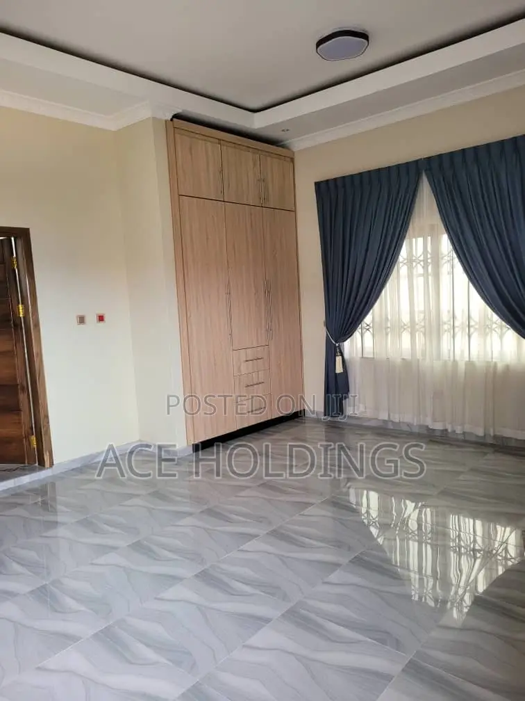 3bdrm Apartment in Tse Addo, Tseaddo for rent