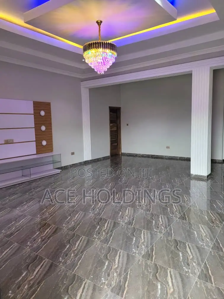 3bdrm Apartment in Tse Addo, Tseaddo for rent
