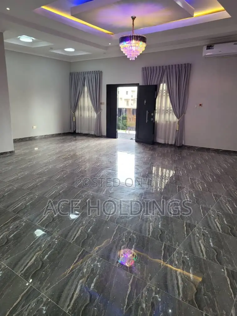 3bdrm Apartment in Tse Addo, Tseaddo for rent