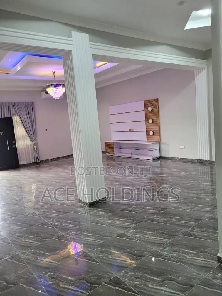 3bdrm Apartment in Tse Addo, Tseaddo for rent