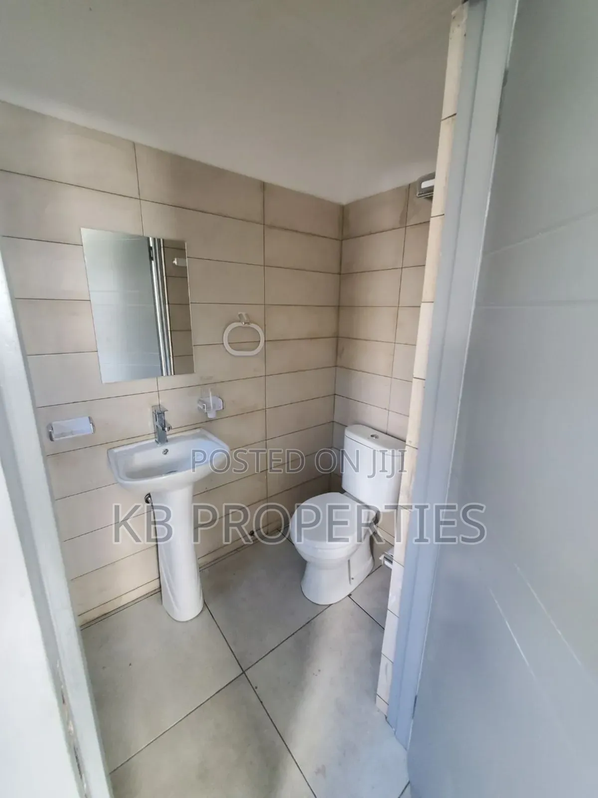 3bdrm House in Kb Properties, Spintex for rent