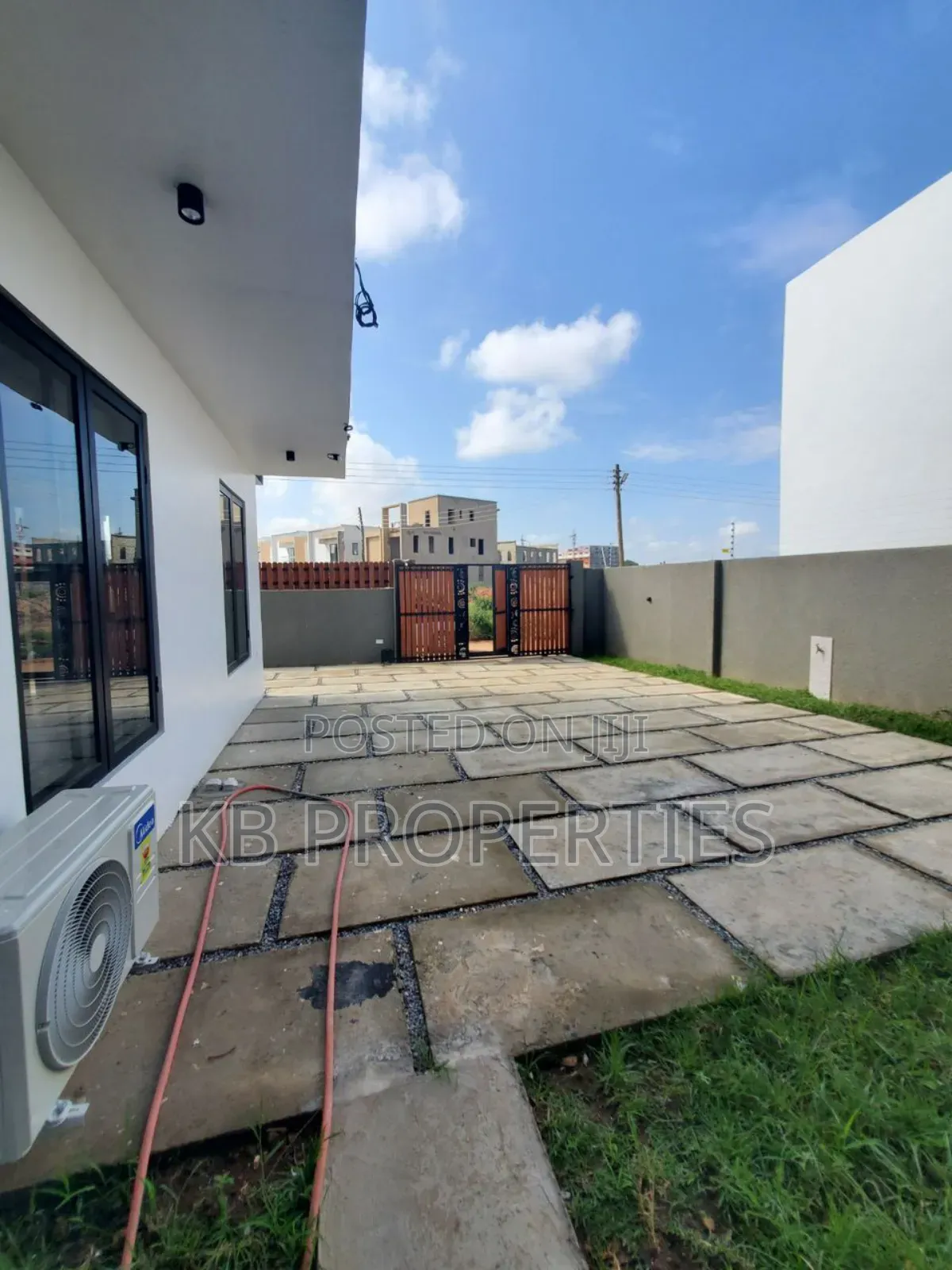 3bdrm House in Kb Properties, Spintex for rent