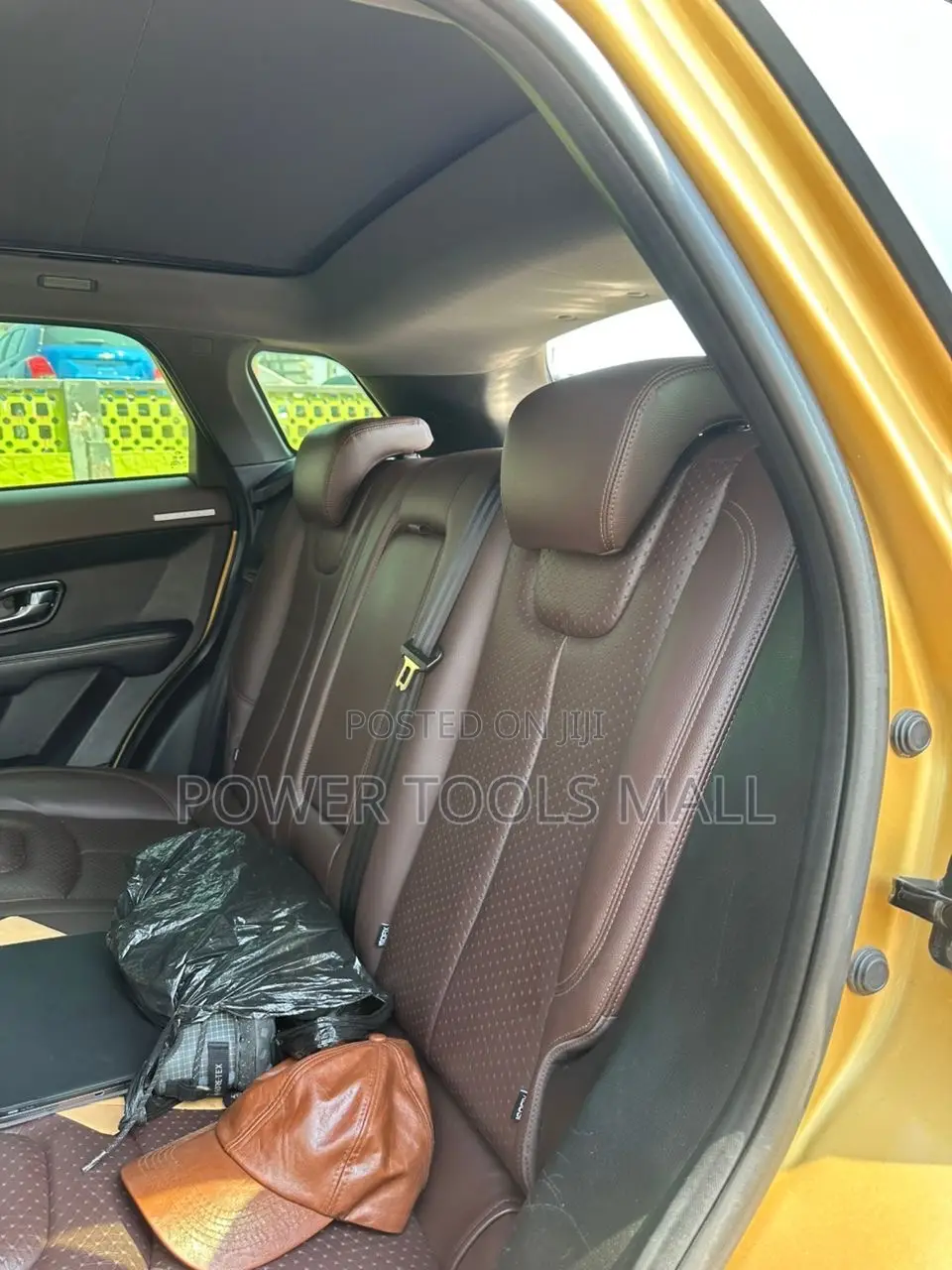 Land Rover Discovery 2016 Gold