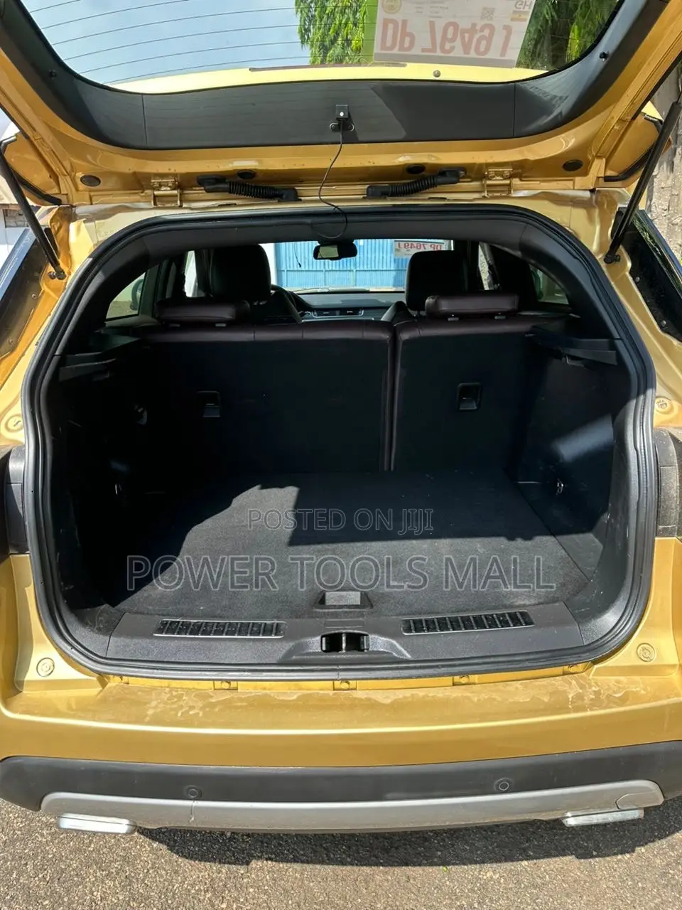 Land Rover Discovery 2016 Gold