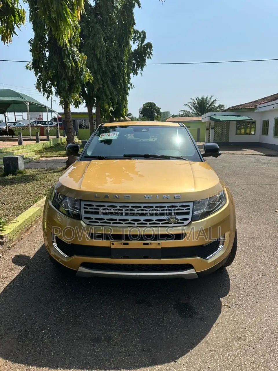 Land Rover Discovery 2016 Gold