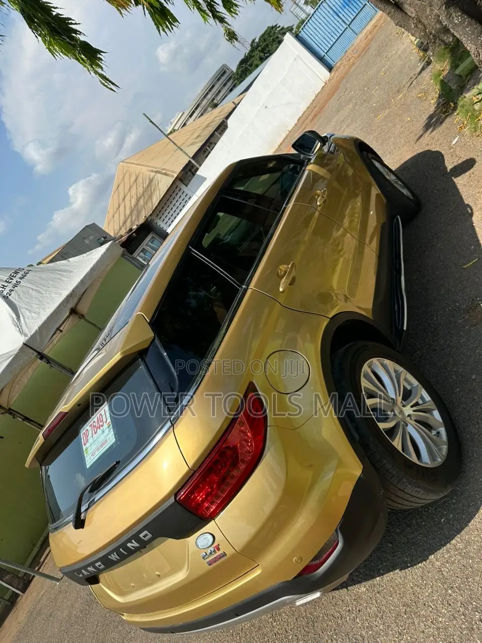 Land Rover Discovery 2016 Gold