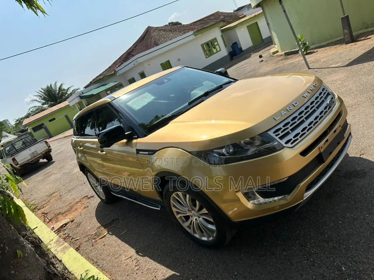 Land Rover Discovery 2016 Gold