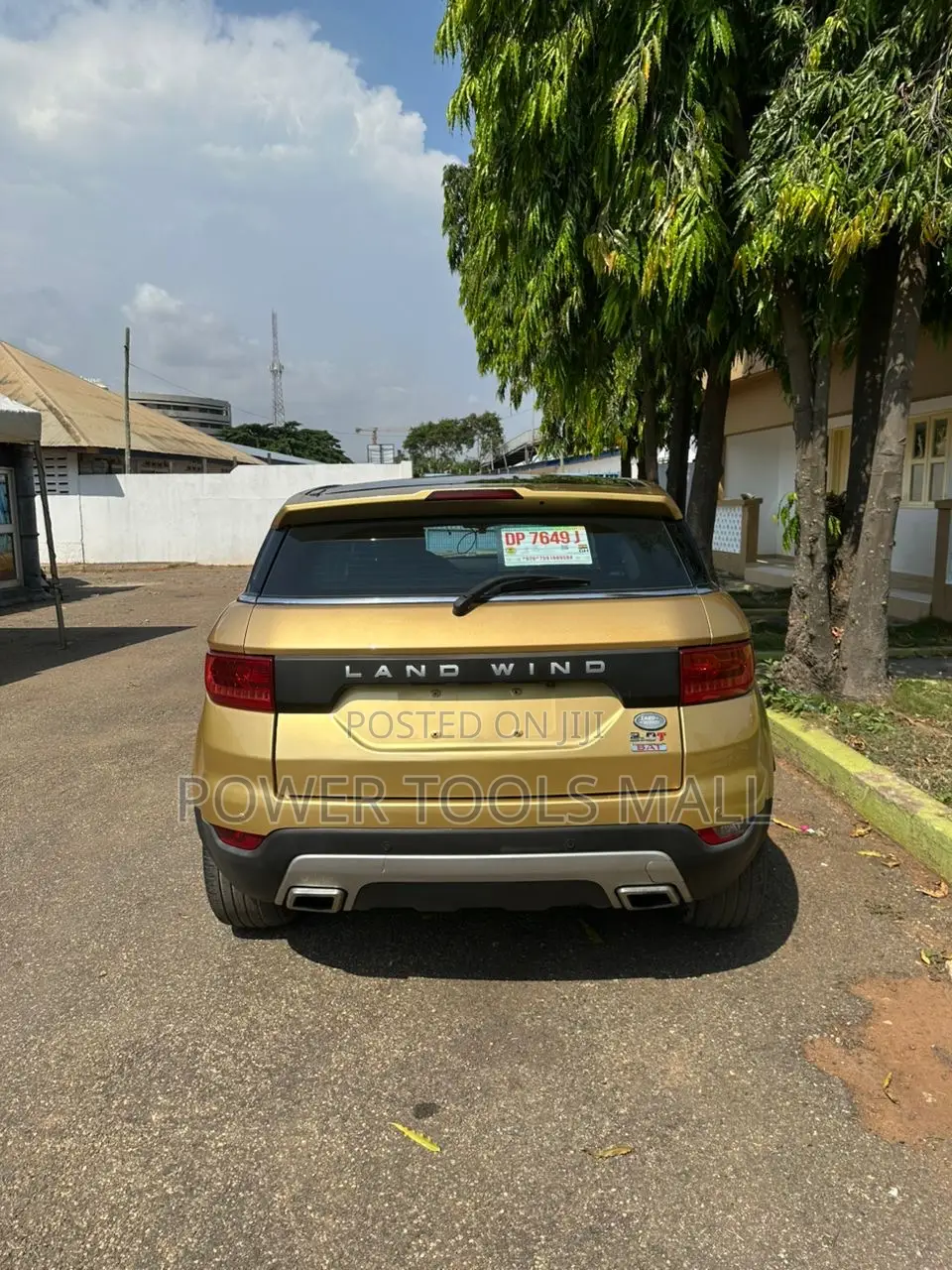 Land Rover Discovery 2016 Gold