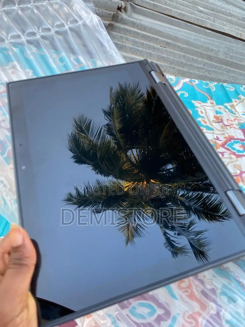 New Laptop Lenovo 300e 4GB Intel SSD 128GB