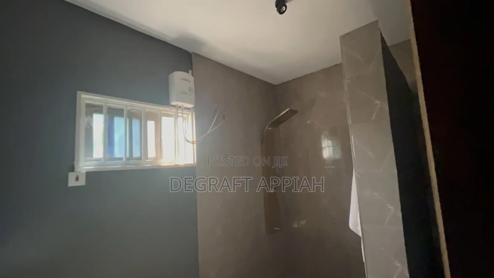 Fully Furnished 10 Bedrooms Hotel for Sale at Daban Sokoban
