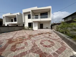 5bdrm House in Ipt, Denkyemuoso, Kumasi Metropolitan for sale