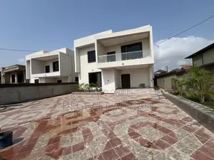 5bdrm House in Ipt, Denkyemuoso, Kumasi Metropolitan for sale