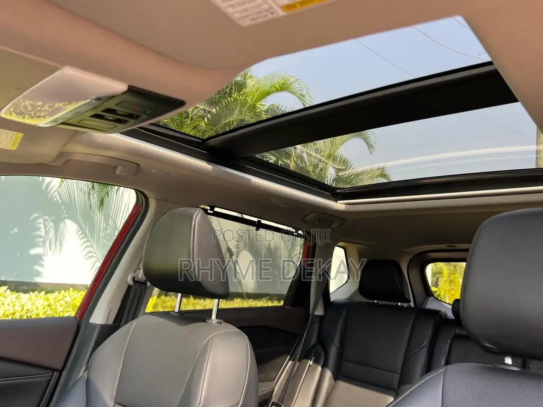 Nissan Rogue SV 2023 Red