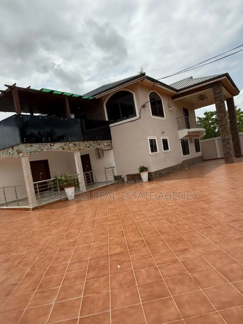 5bdrm House in Amasaman for sale