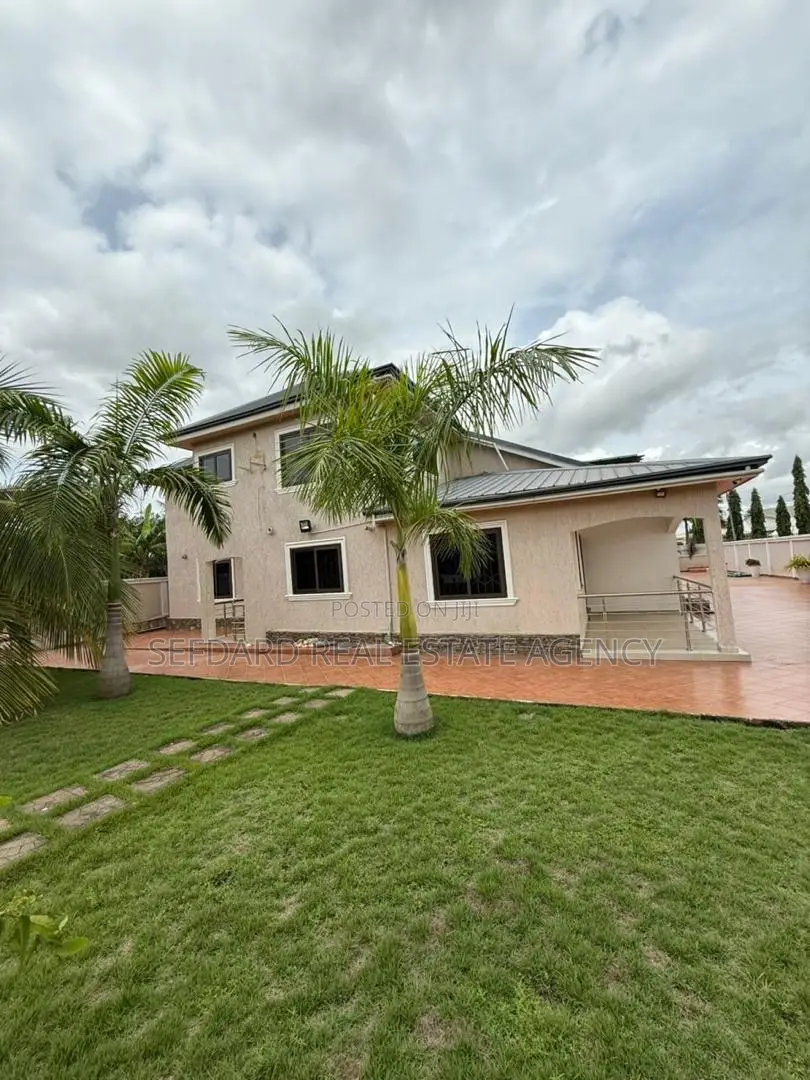 5bdrm House in Amasaman for sale