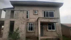 4bdrm Mansion in Highway Close, Gomoa East for sale
