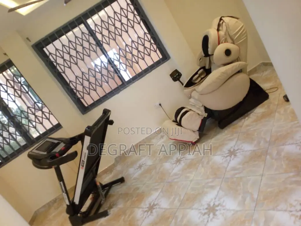 7bdrm House in Ahodwo Nhyieso, Kumasi Metropolitan for sale