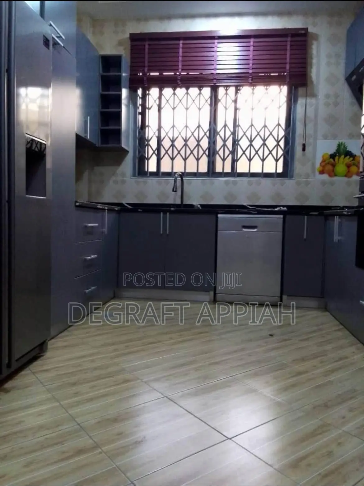7bdrm House in Ahodwo Nhyieso, Kumasi Metropolitan for sale
