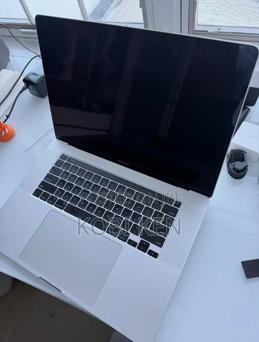 Laptop Apple MacBook Pro 2019 16GB Intel Core i9 SSD 512GB