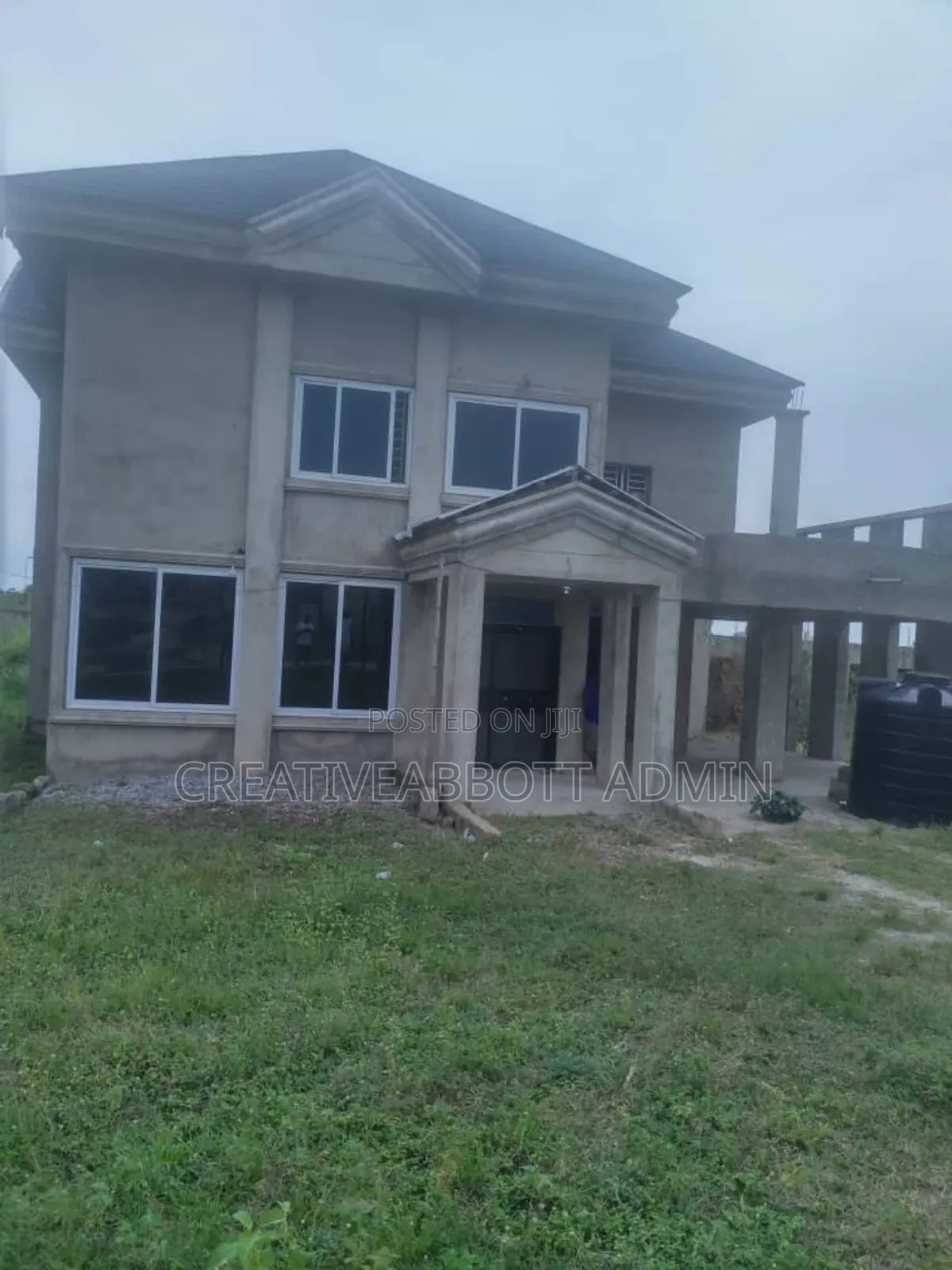 4bdrm Mansion in Highway Close, Gomoa East for sale