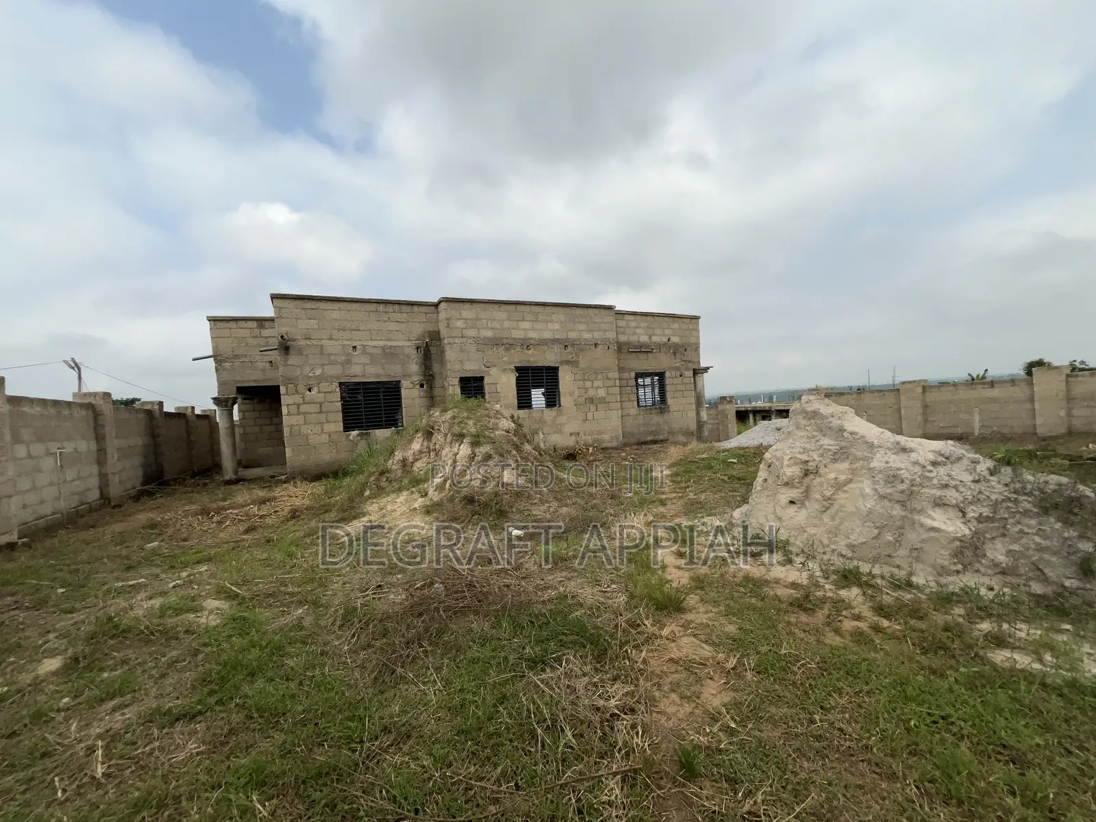 Semi Complete 4 Bedrooms House For Sale @ Akom
