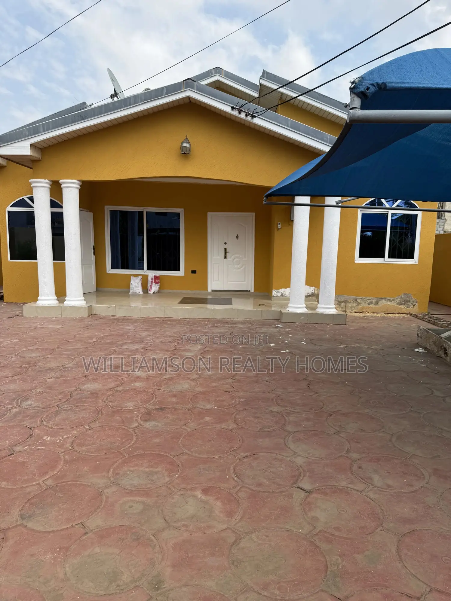 3bdrm House in Community 18 Area, Spintex for rent