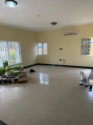 3bdrm House in Community 18 Area, Spintex for rent
