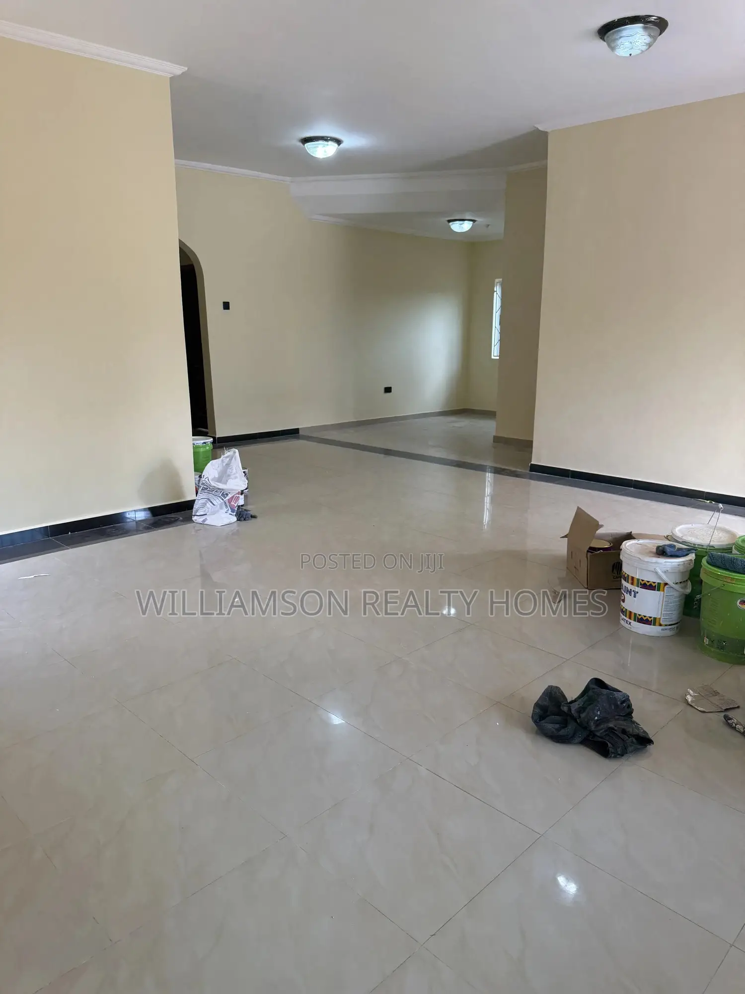 3bdrm House in Community 18 Area, Spintex for rent