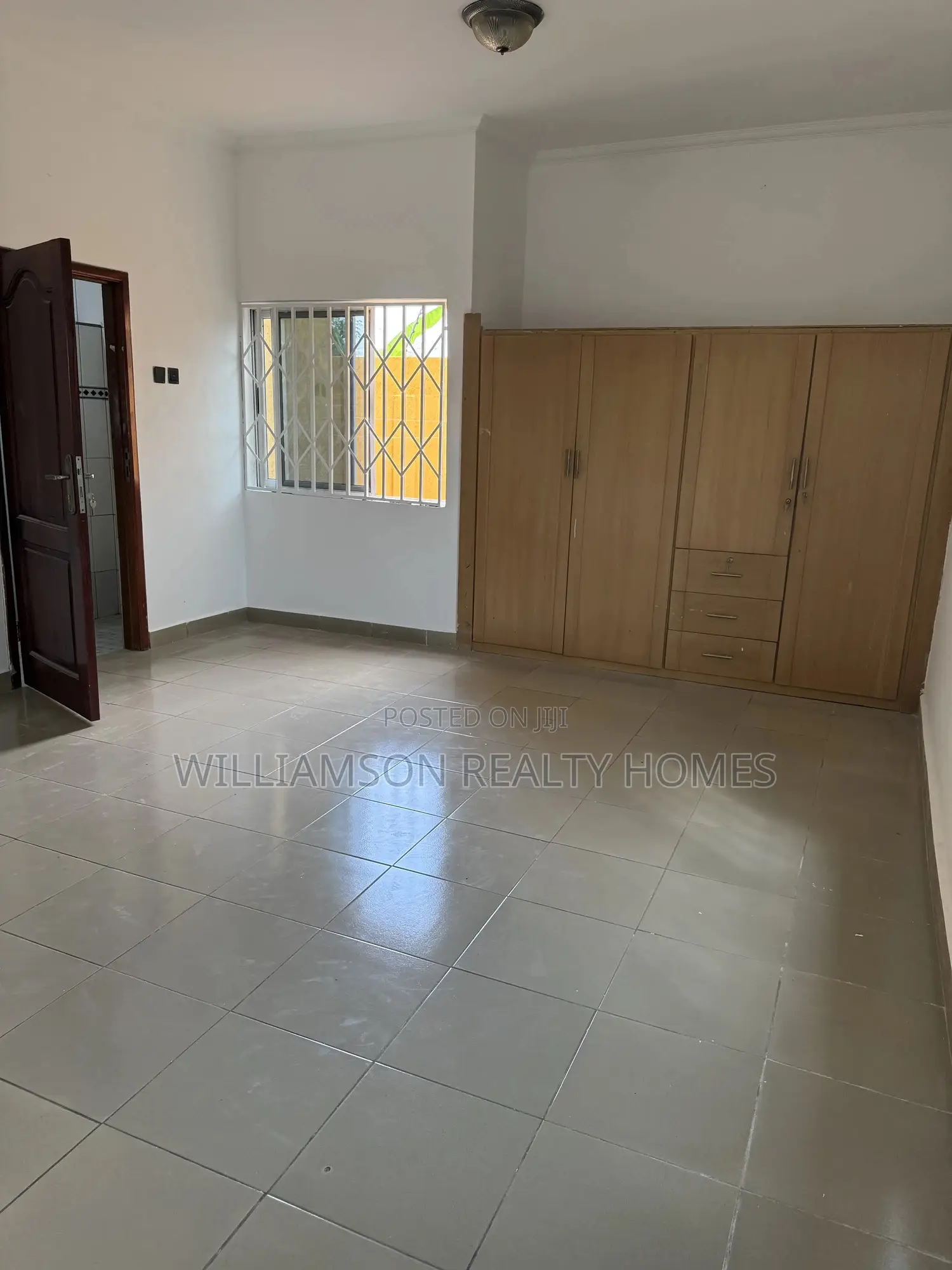 3bdrm House in Community 18 Area, Spintex for rent