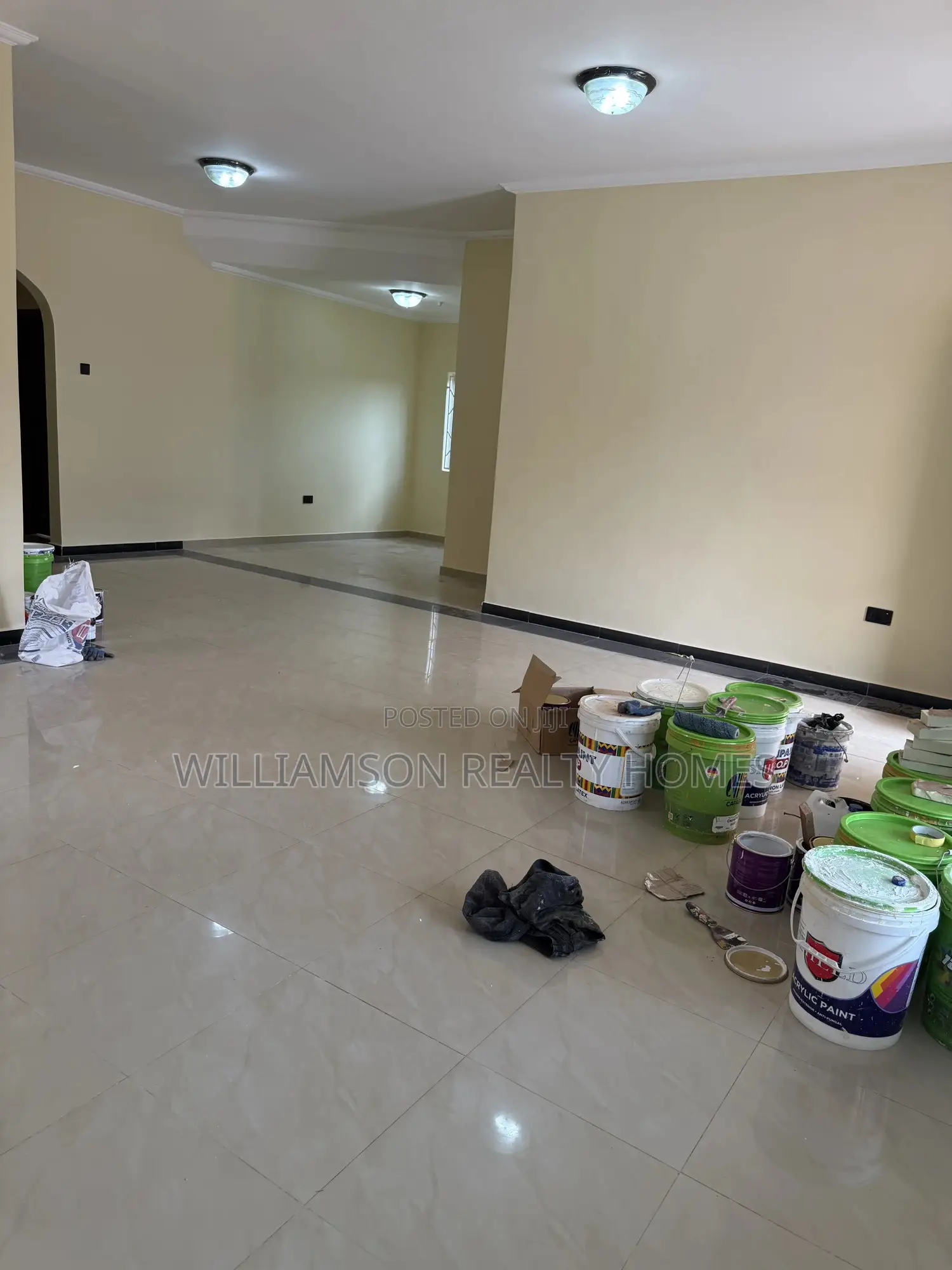 3bdrm House in Community 18 Area, Spintex for rent
