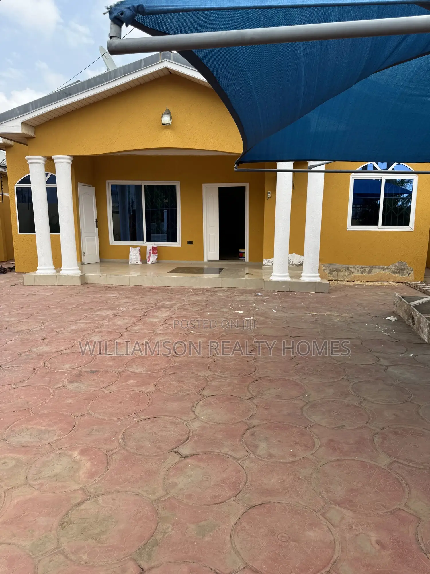 3bdrm House in Community 18 Area, Spintex for rent