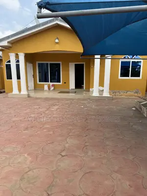 3bdrm House in Community 18 Area, Spintex for rent