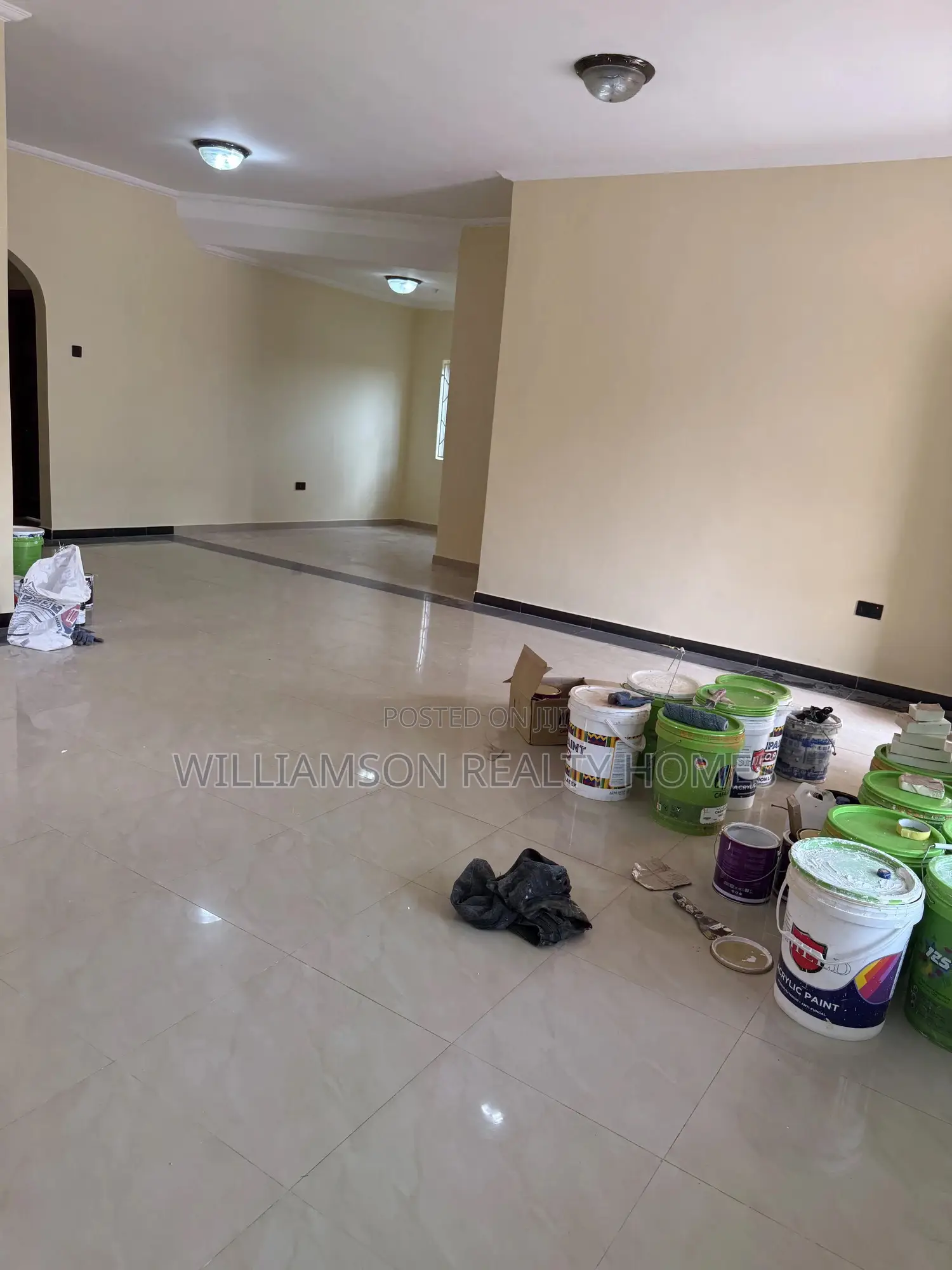 3bdrm House in Community 18 Area, Spintex for rent