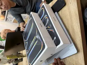New Apple iPad Pro 13 (2025) 256 GB Gray