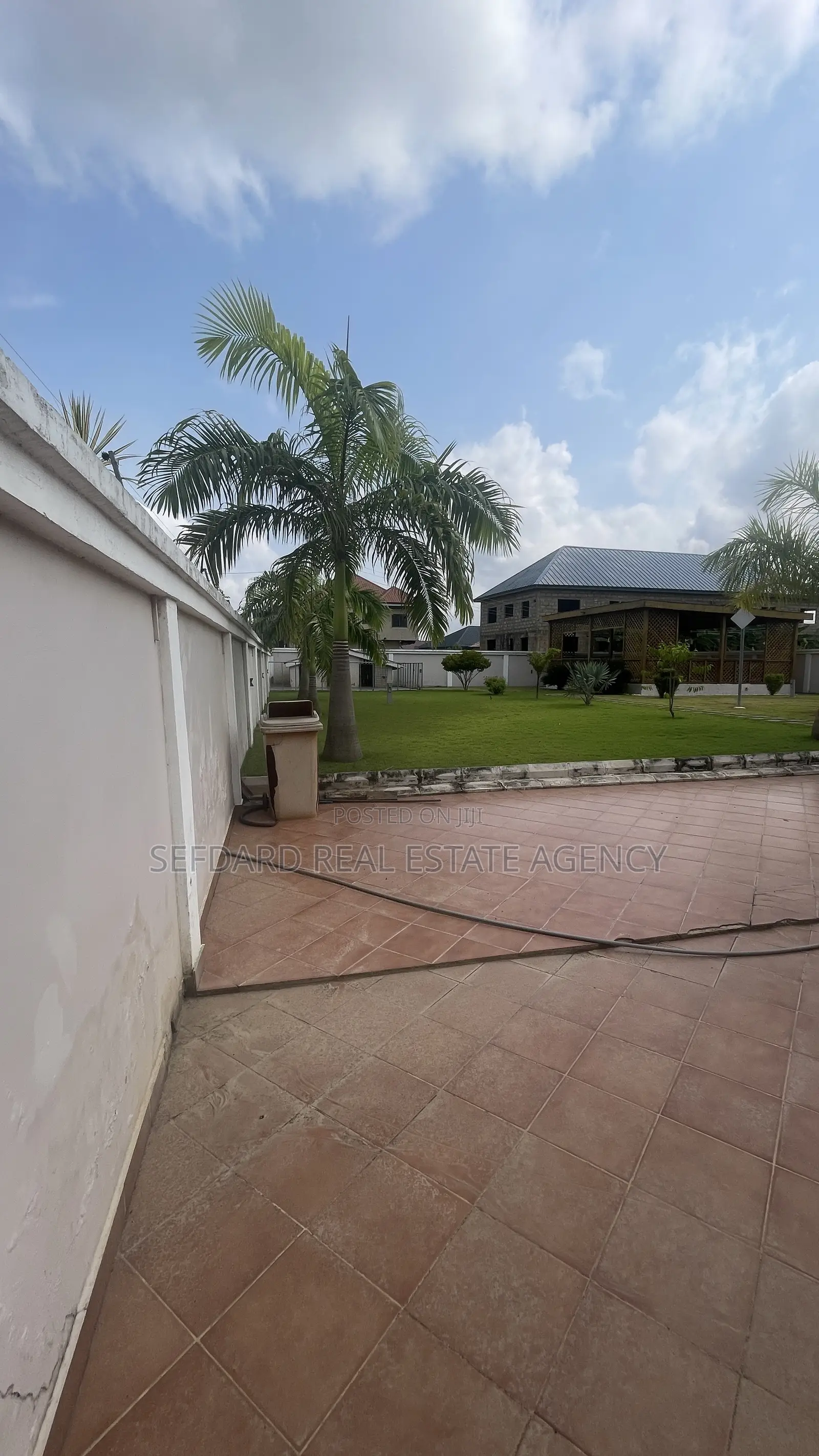 5bdrm House in Amasaman for sale