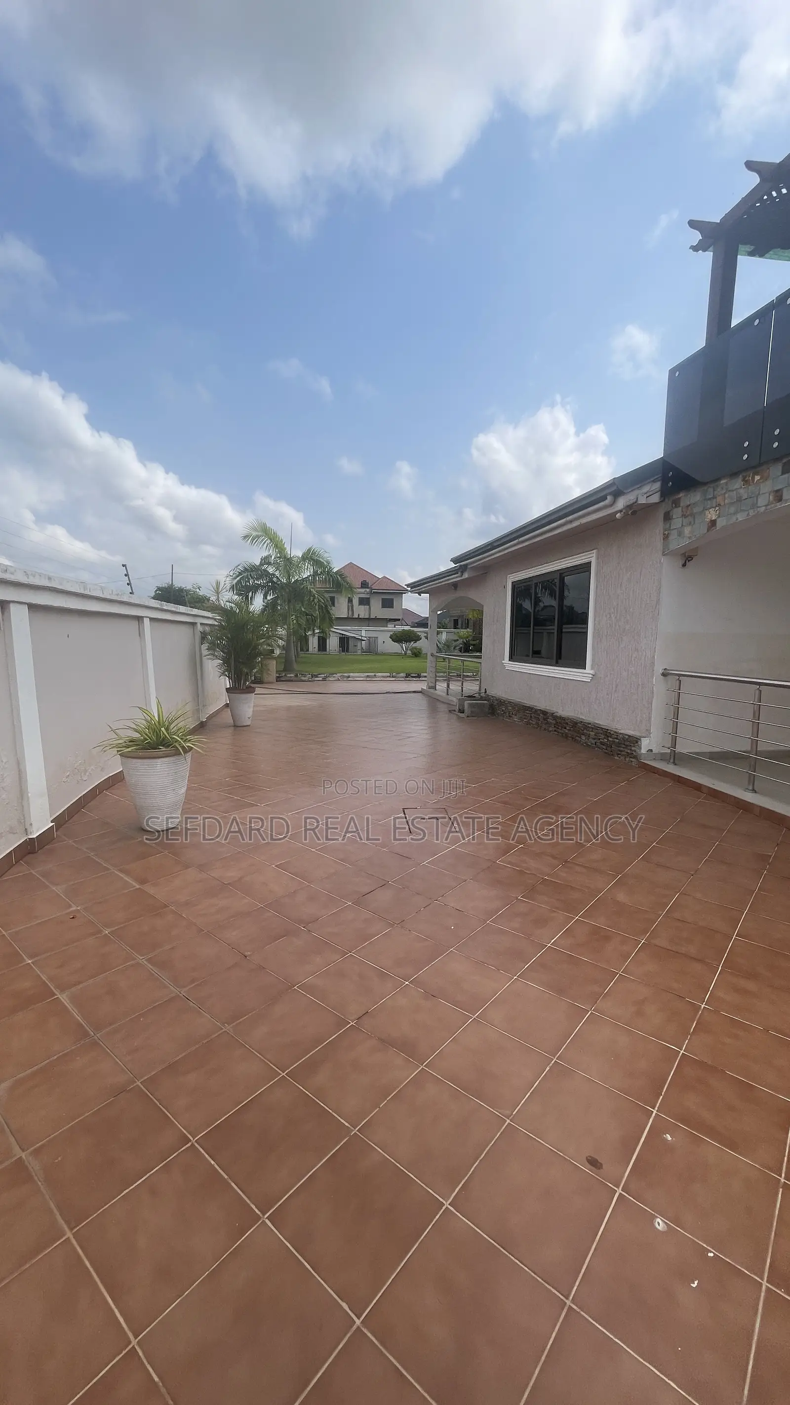 5bdrm House in Amasaman for sale