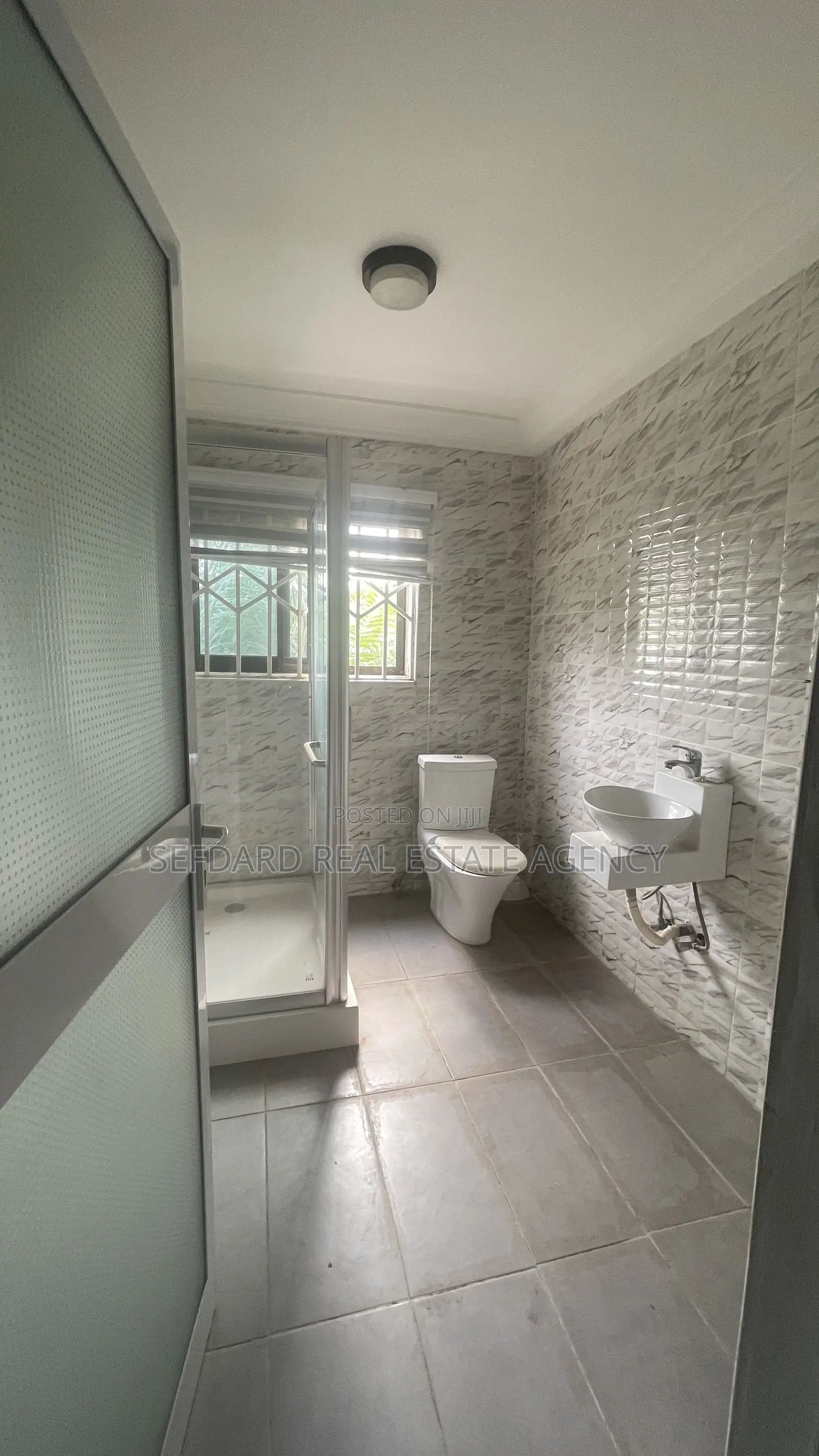 5bdrm House in Amasaman for sale