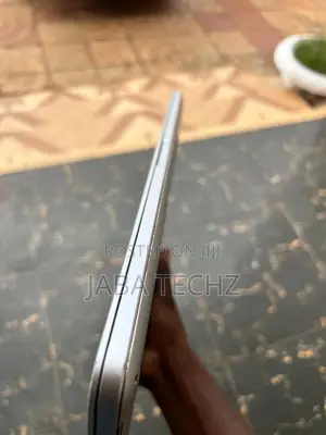 New Laptop Apple MacBook Pro 2017 16GB Intel Core i7 SSD 512GB