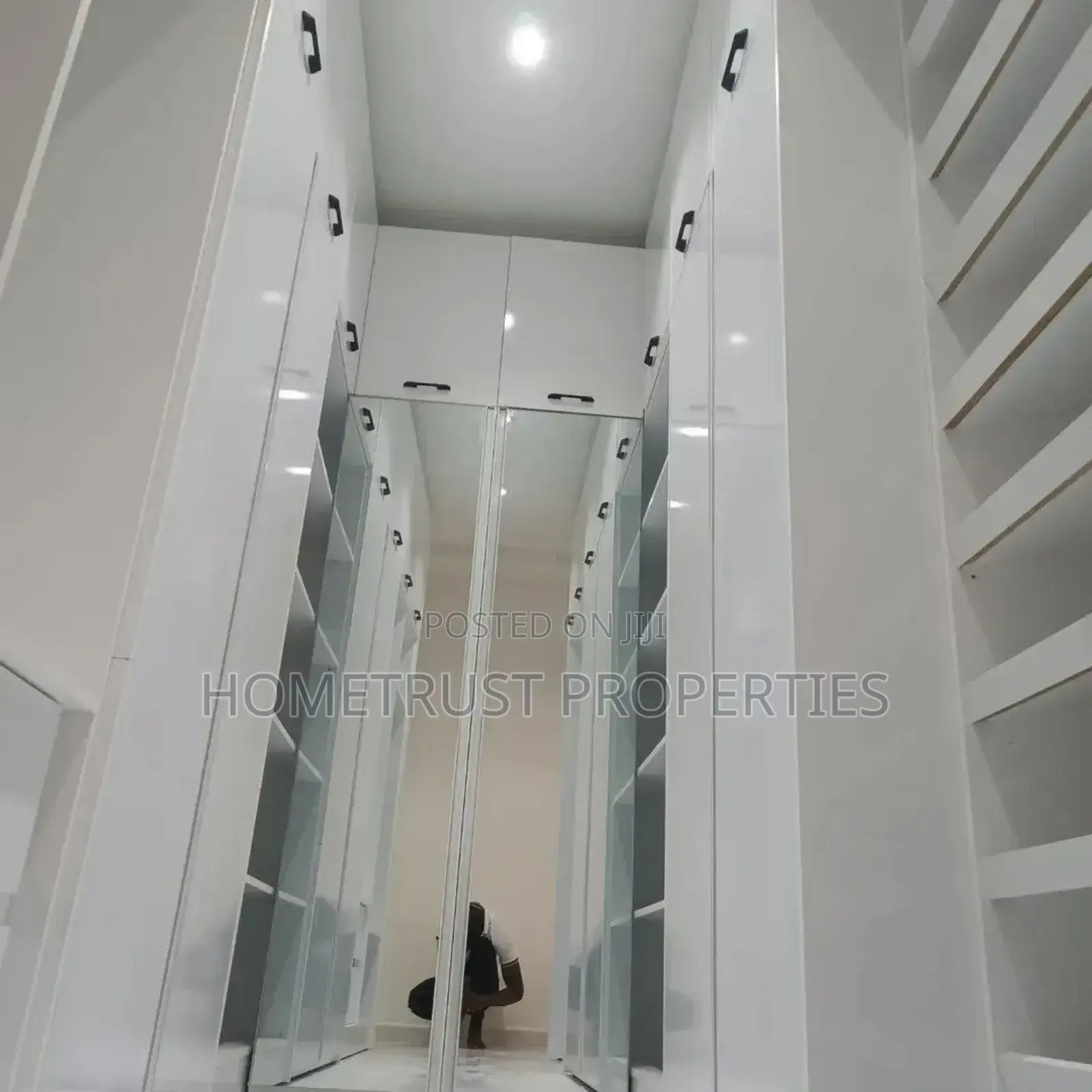 4bdrm Duplex in Hometrust Properties, American House for sale