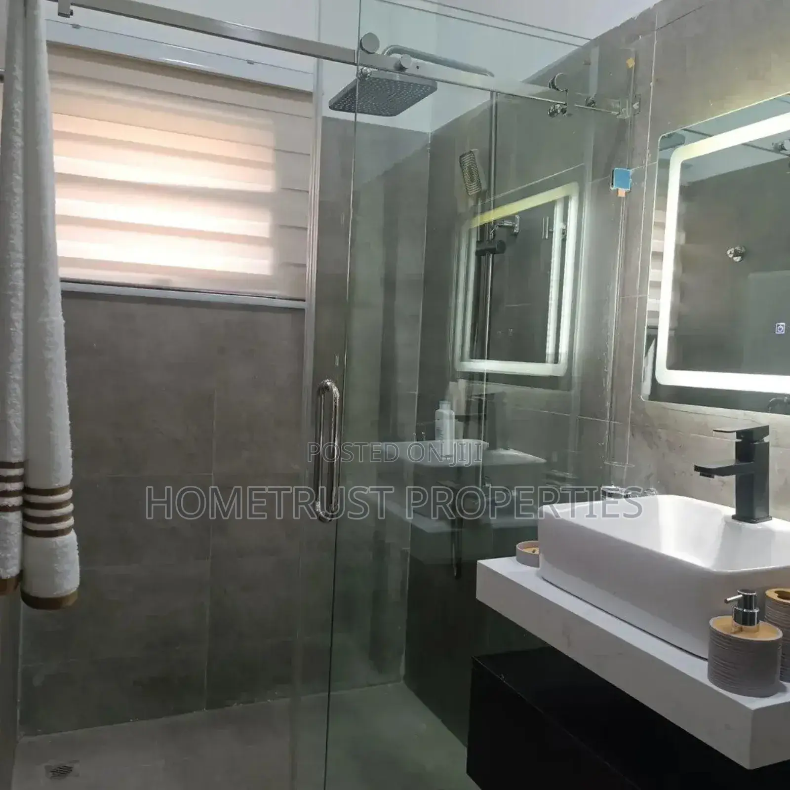 4bdrm Duplex in Hometrust Properties, American House for sale