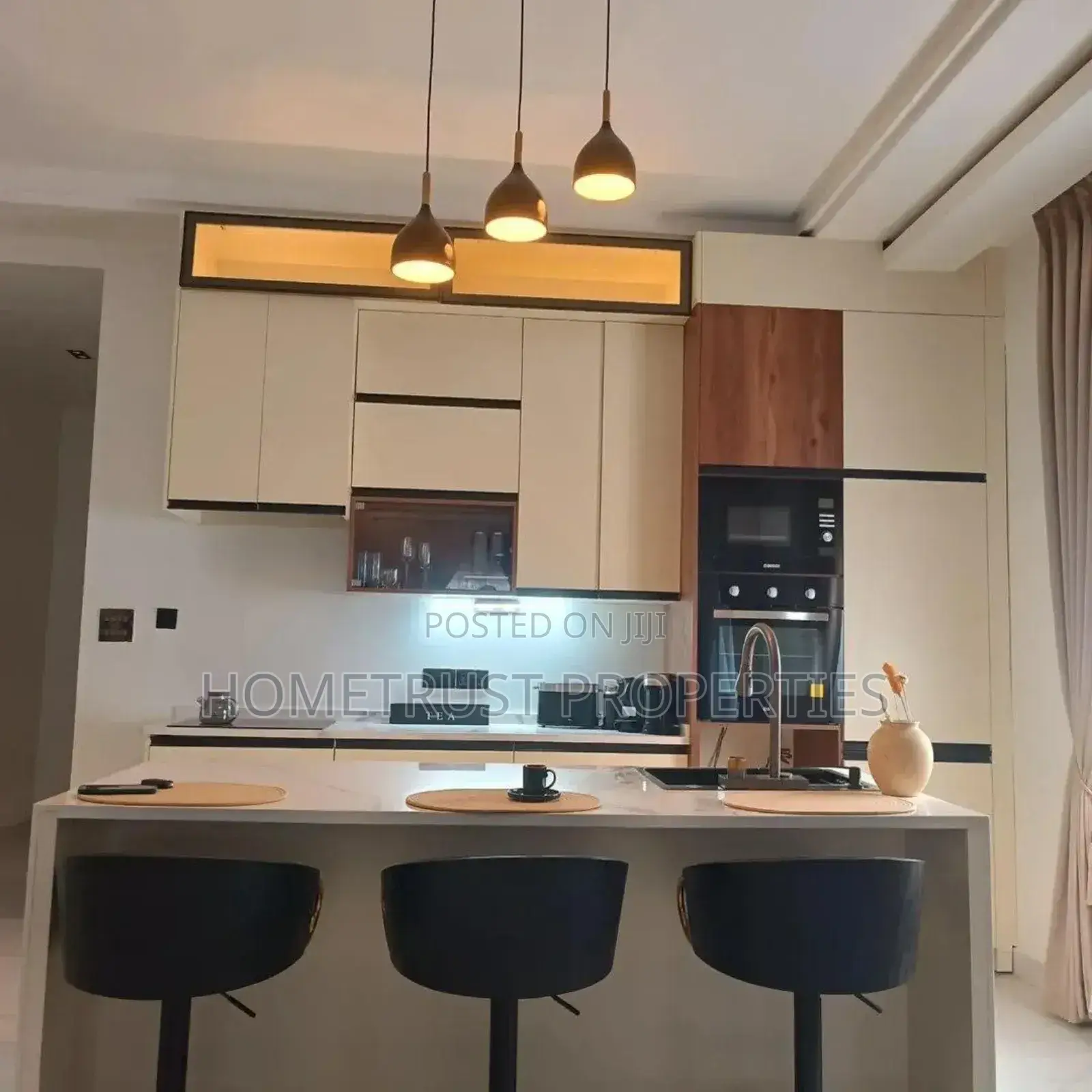 4bdrm Duplex in Hometrust Properties, American House for sale
