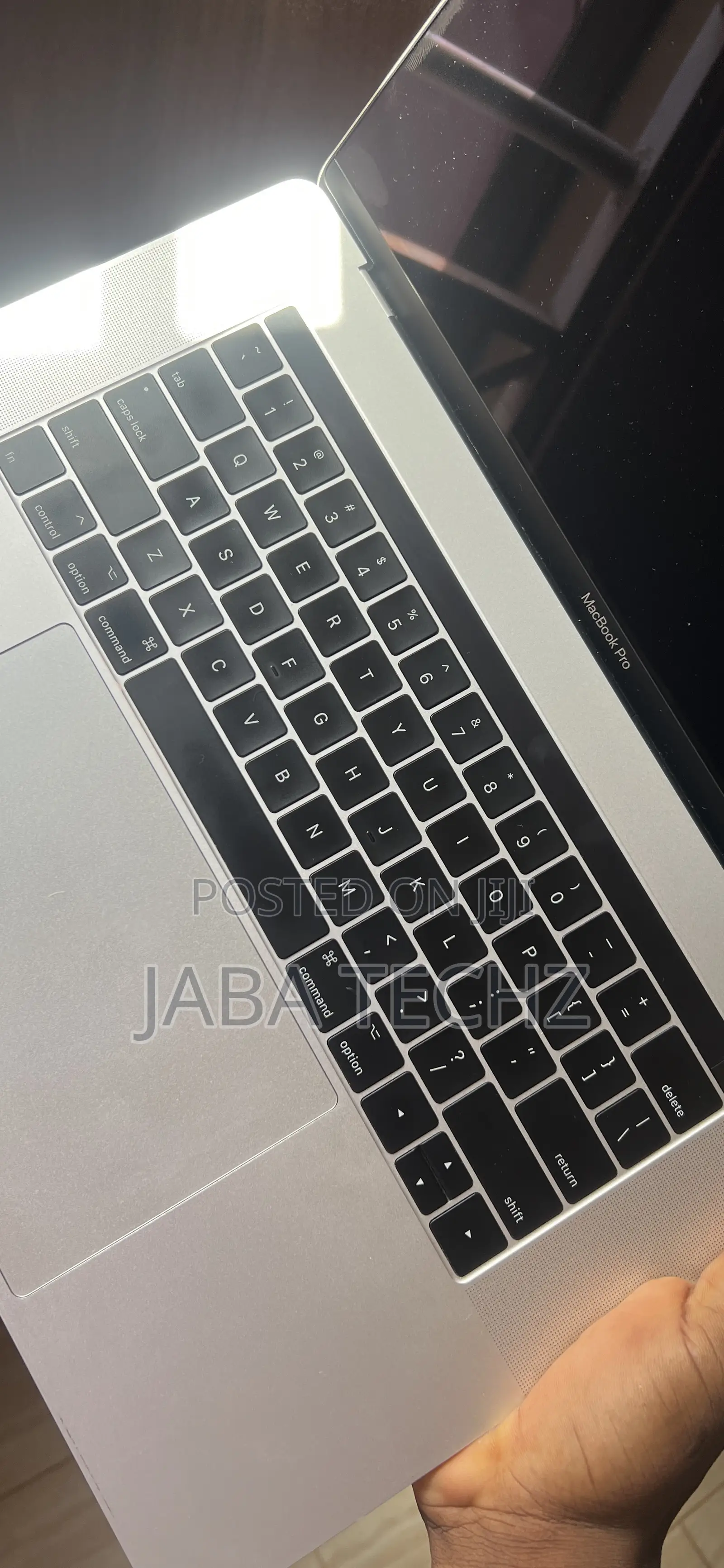 New Laptop Apple MacBook Pro 2017 16GB Intel Core i7 SSD 512GB