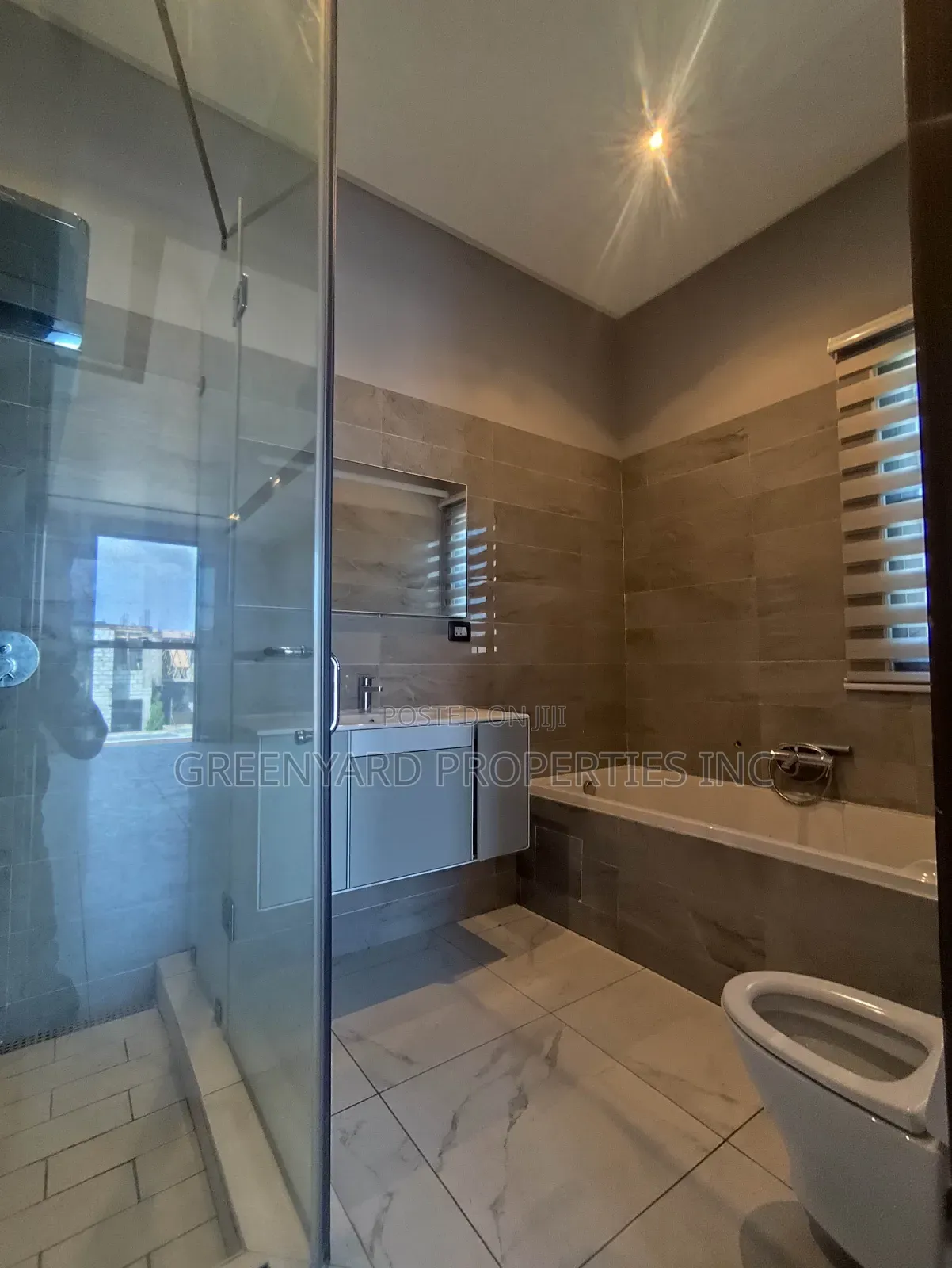 4bdrm House in American House, East Legon for rent