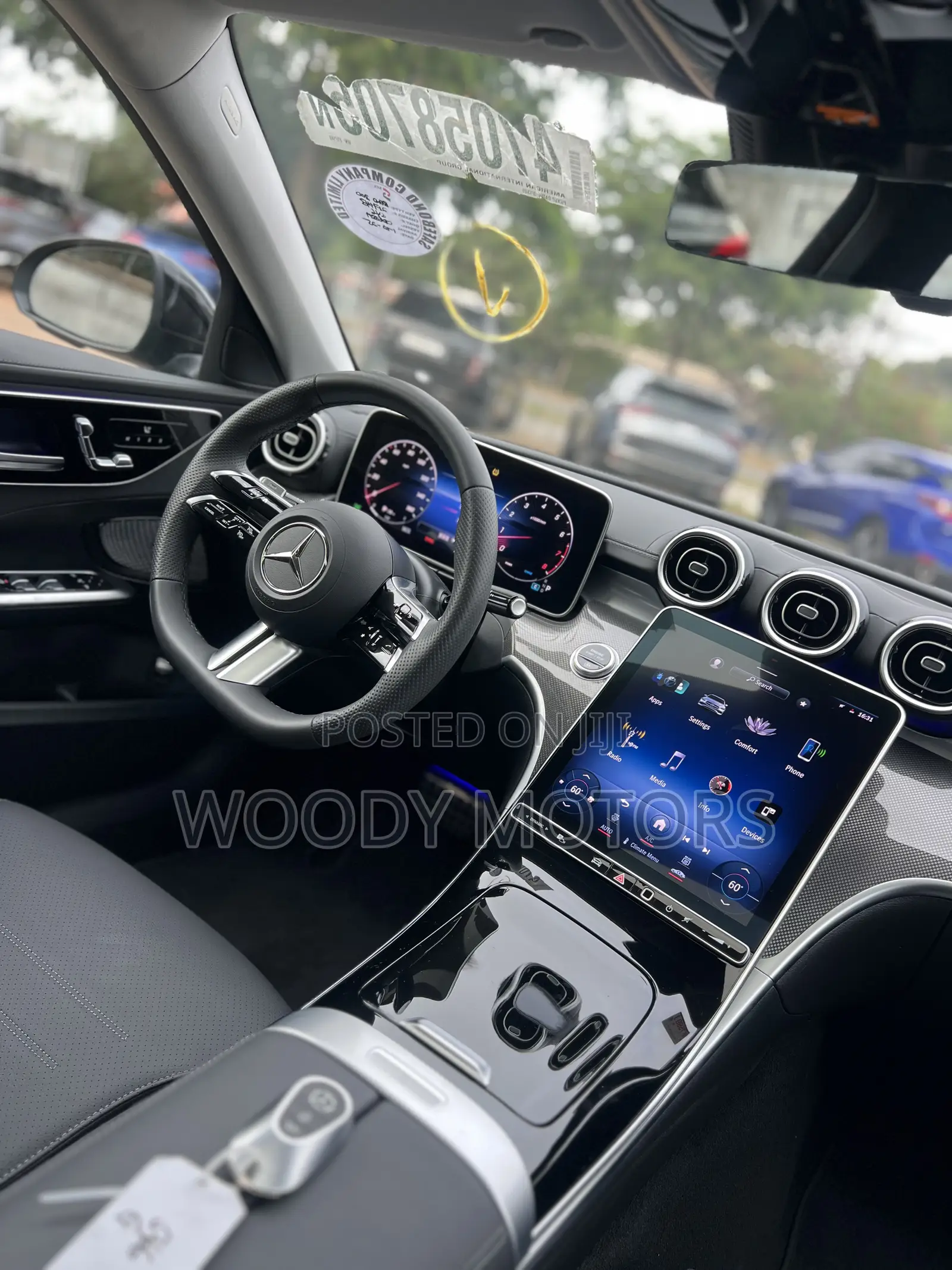 New Mercedes-Benz C300 2024 Gray