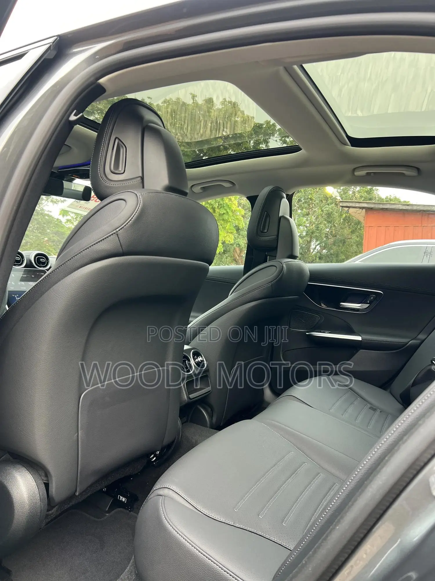 New Mercedes-Benz C300 2024 Gray