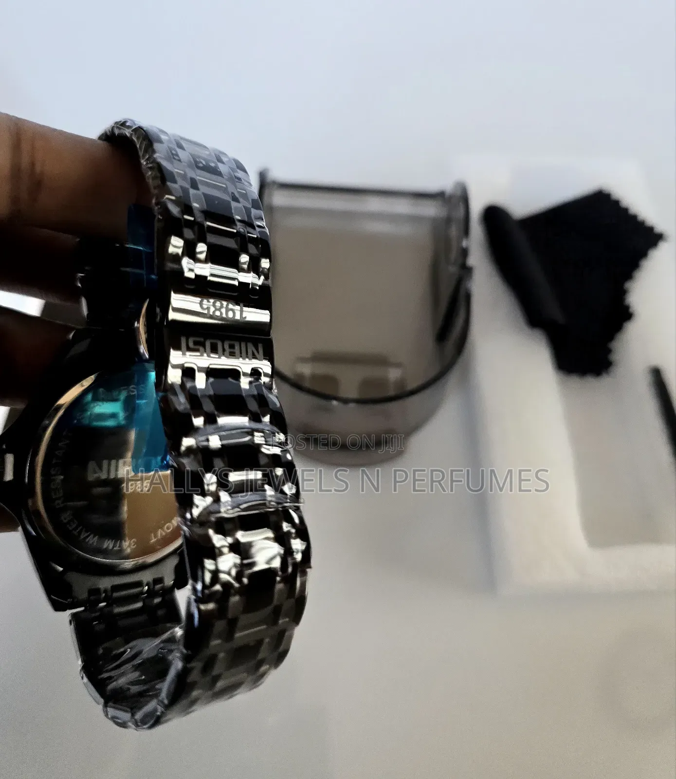 Men's Wristwatch, Black Nibosi Quartz Watch