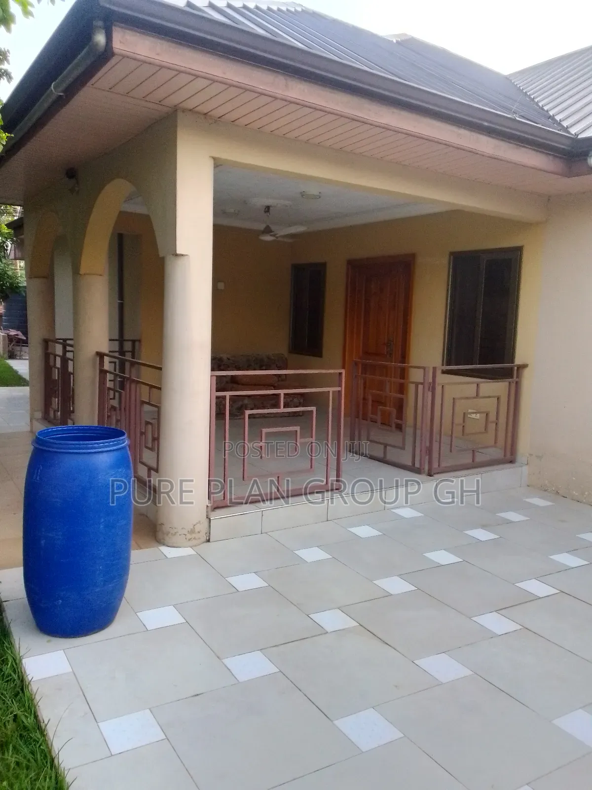 3bdrm House in Pokuase Afiaman for rent