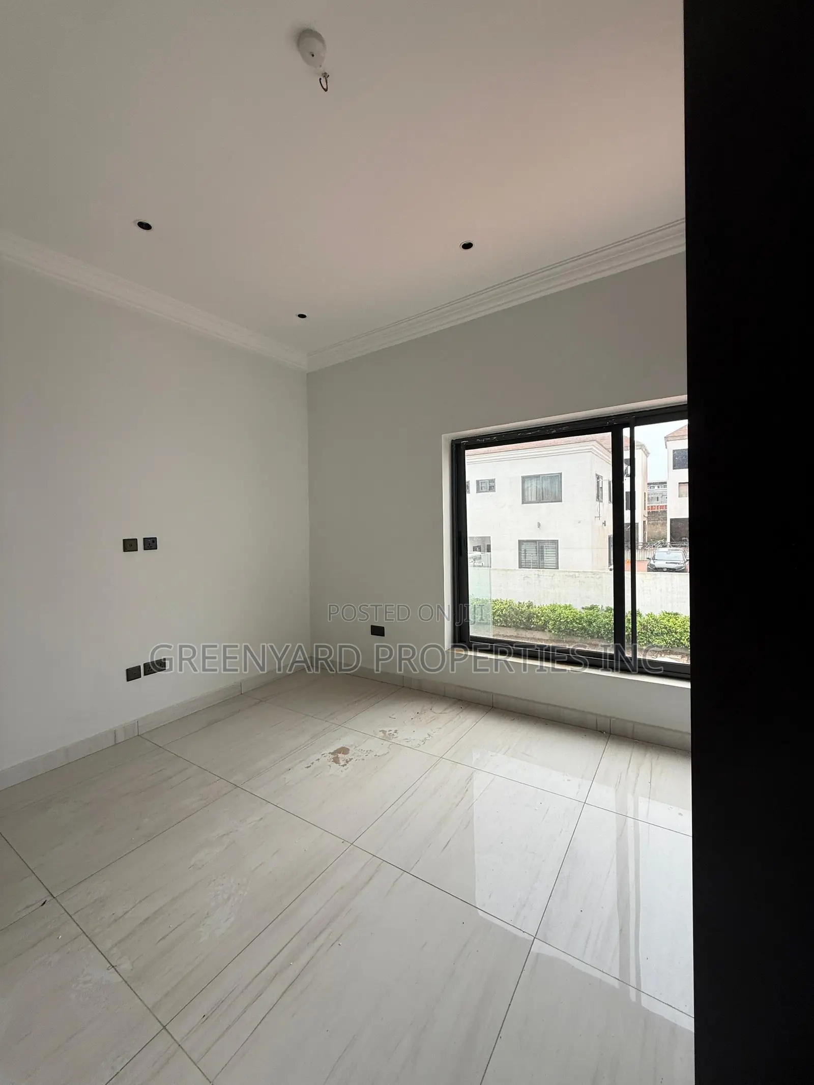 4bdrm House in Aviation, Adenta for rent