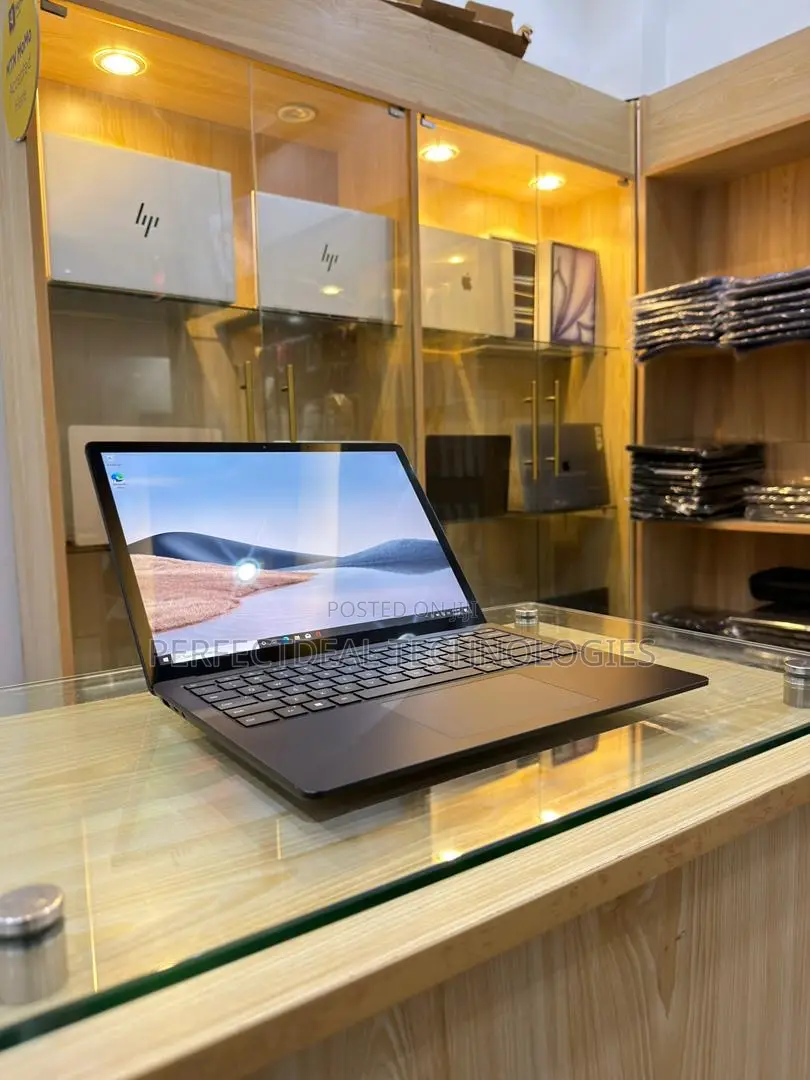 New Laptop Microsoft Surface Laptop 3 8GB Intel Core i5 SSD 256GB